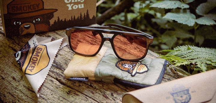 Distressed Dark Walnut*Amber Polarized | Auburn Wood Smokey Bear Sunglasses